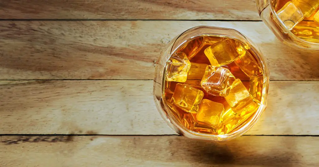 idee regalo per gli amanti del whiskey, del gin, del rum, della vodka, dei cocktail